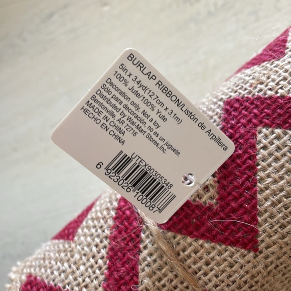 Hobby Lobby Burlap Ribbon red and tan 5 in by 3.4 yards - Picture 2 of 2